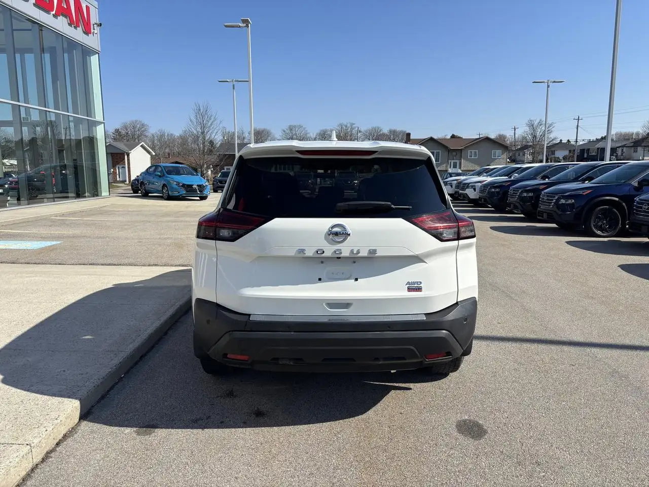 Nissan Rogue снимка Nissan Rogue