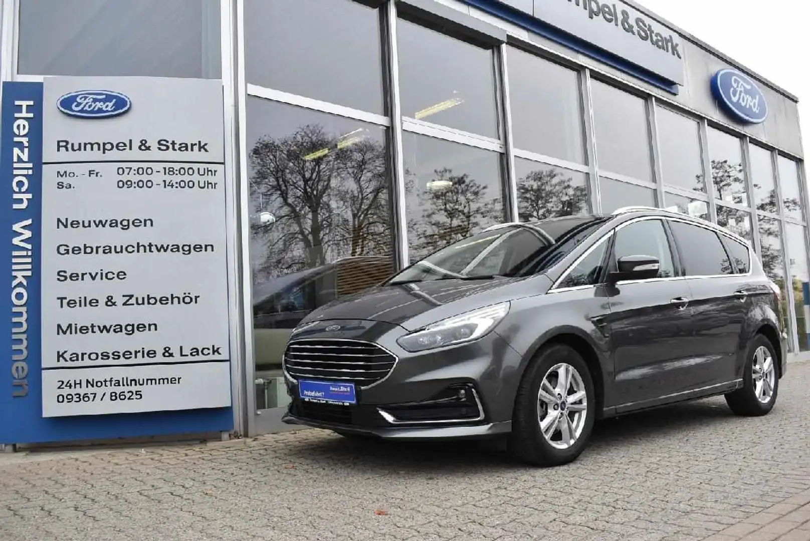 Ford S-Max Titanium Grau - 1