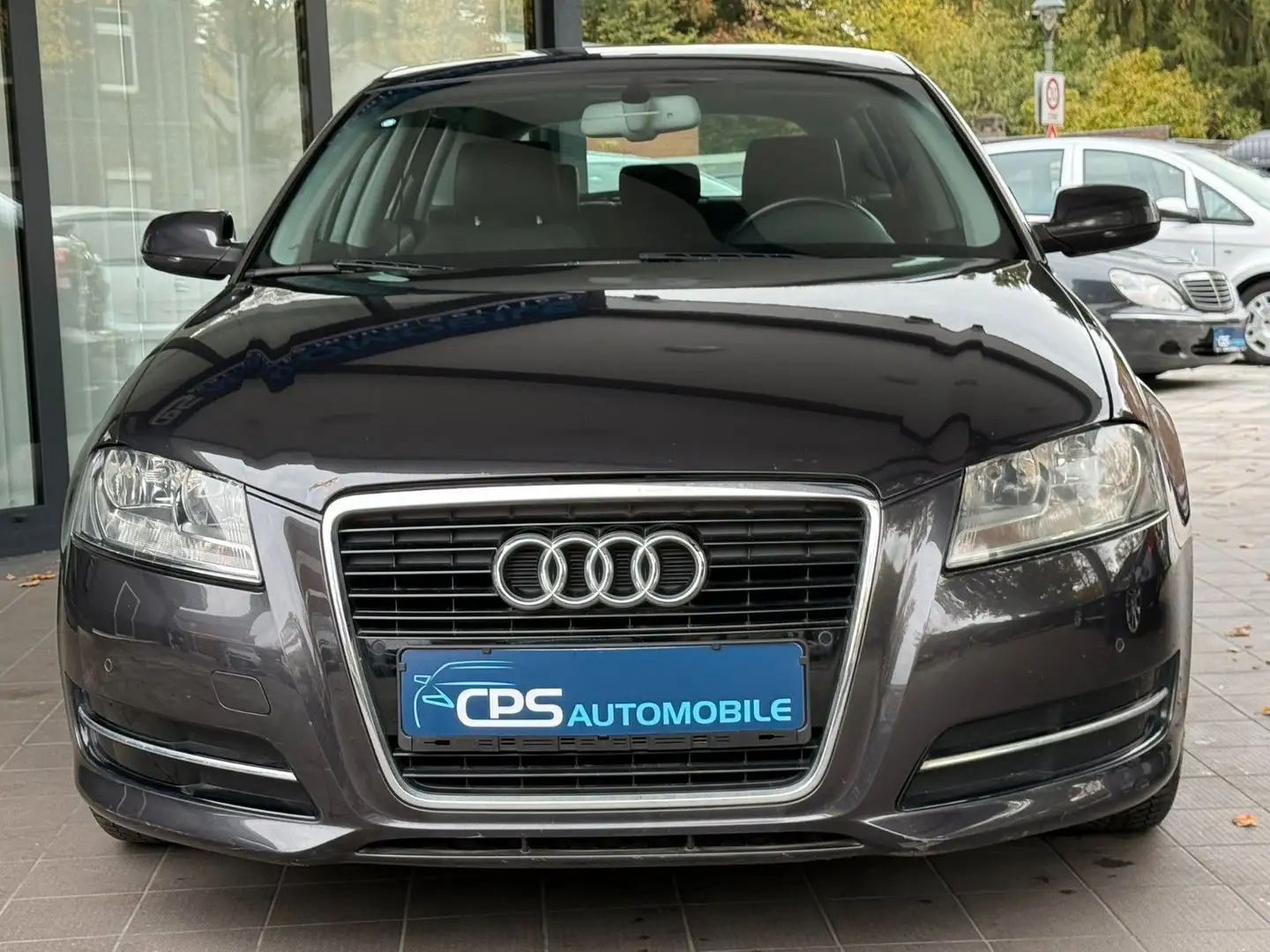 Audi A3 Sportback 1.6 TDI Attraction Schwarz - 2