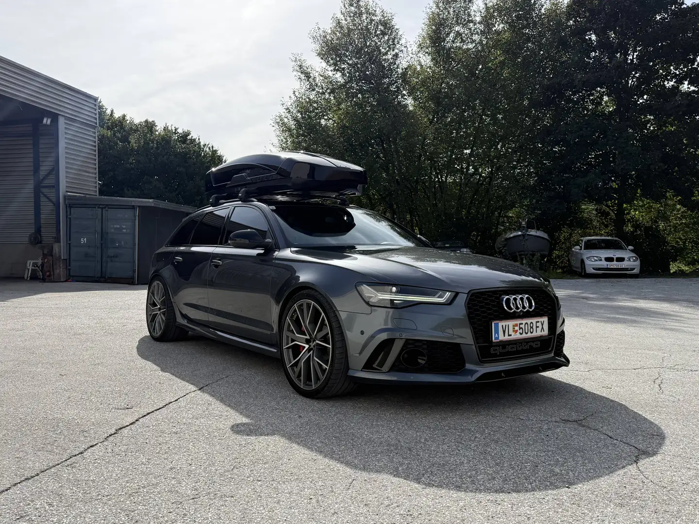 Audi RS6 RS6 Avant performance 4,0 TFSI COD tiptronic COD Grau - 2