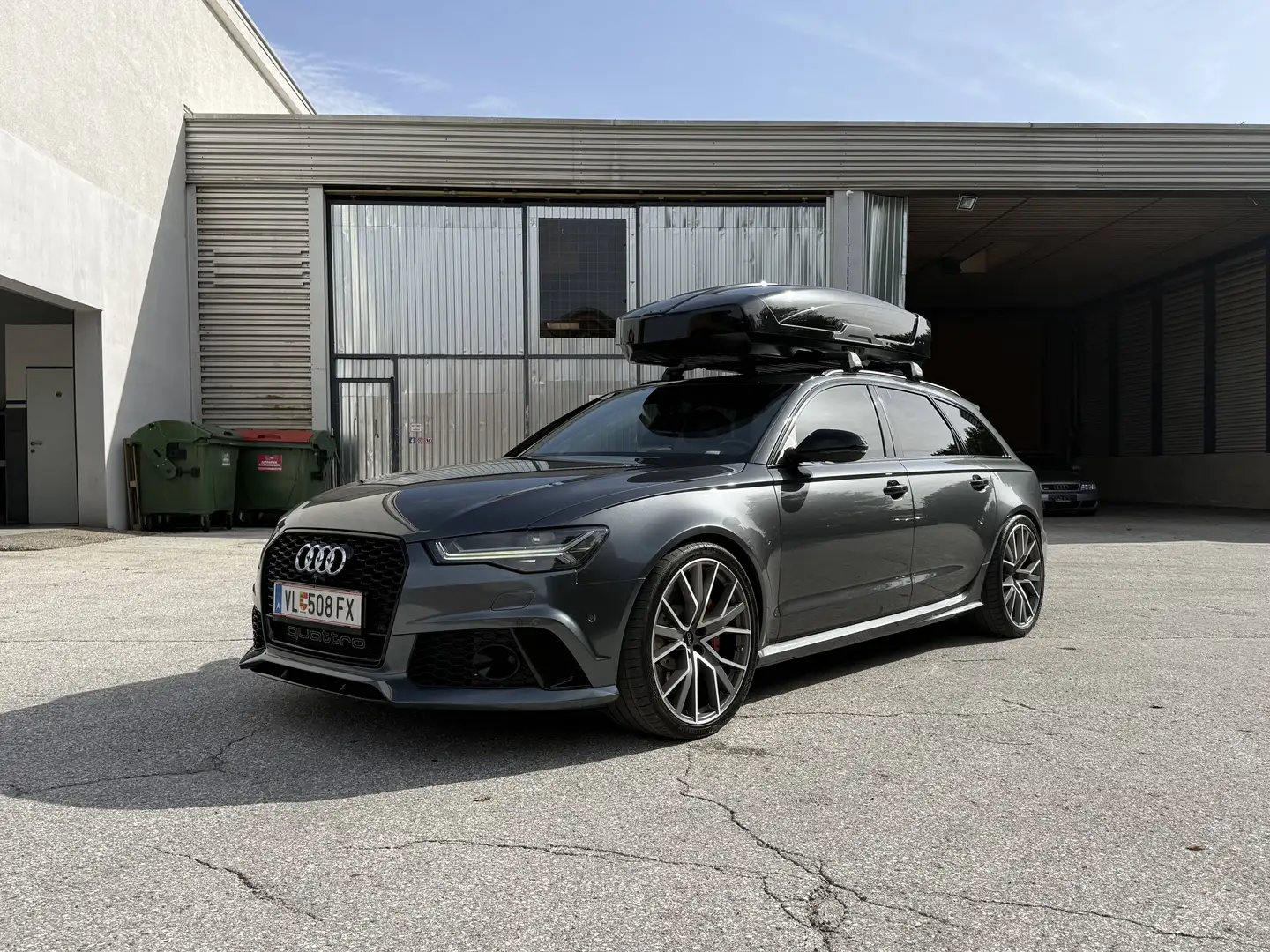 Audi RS6 RS6 Avant performance 4,0 TFSI COD tiptronic COD Grau - 1