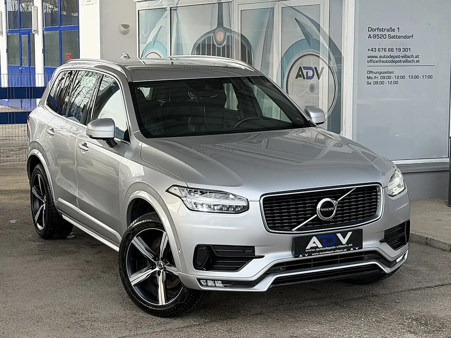 Volvo XC90 D4 R-Design Silber - 2