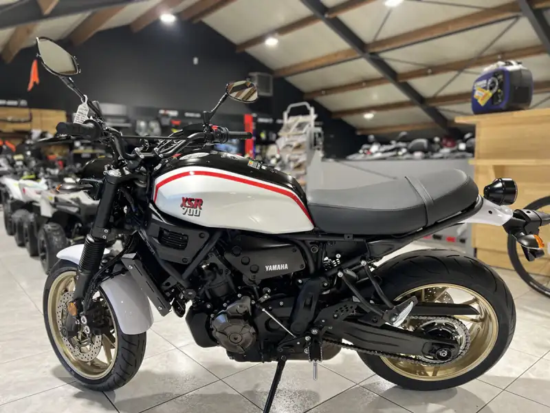 Yamaha XSR 700 - foto 4