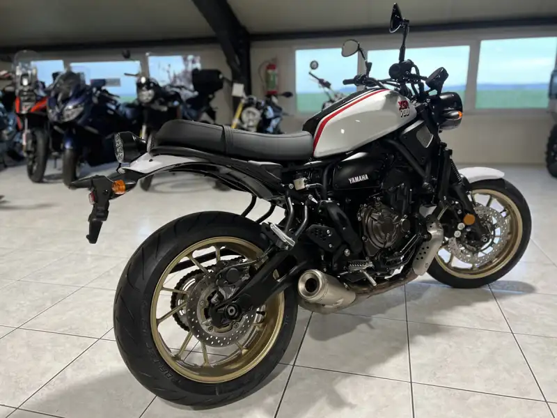 Yamaha XSR 700 - foto 3