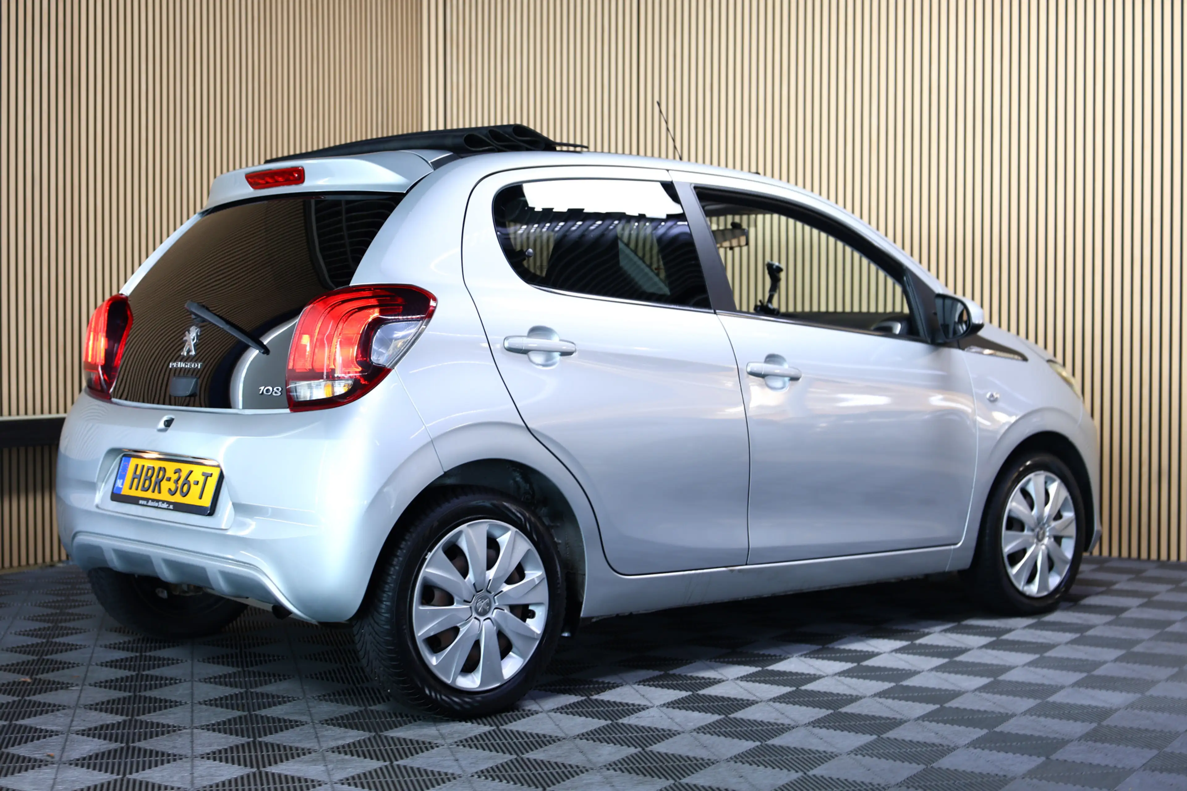 Peugeot 108 1.2 Puretech Allure CABRIOTOP AIRCO CARPLAY CAMERA — photo 9