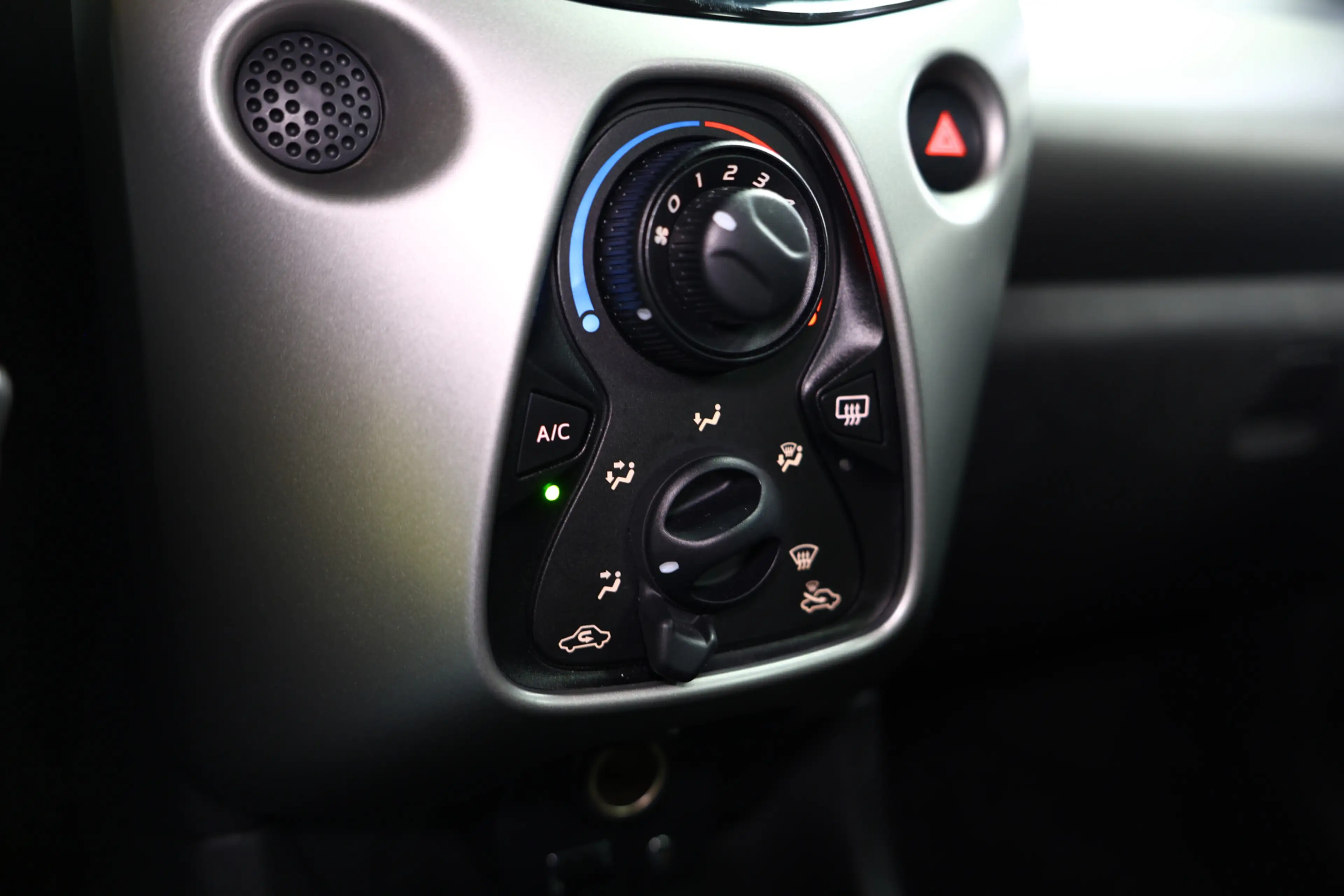 Peugeot 108 1.2 Puretech Allure CABRIOTOP AIRCO CARPLAY CAMERA — photo 23