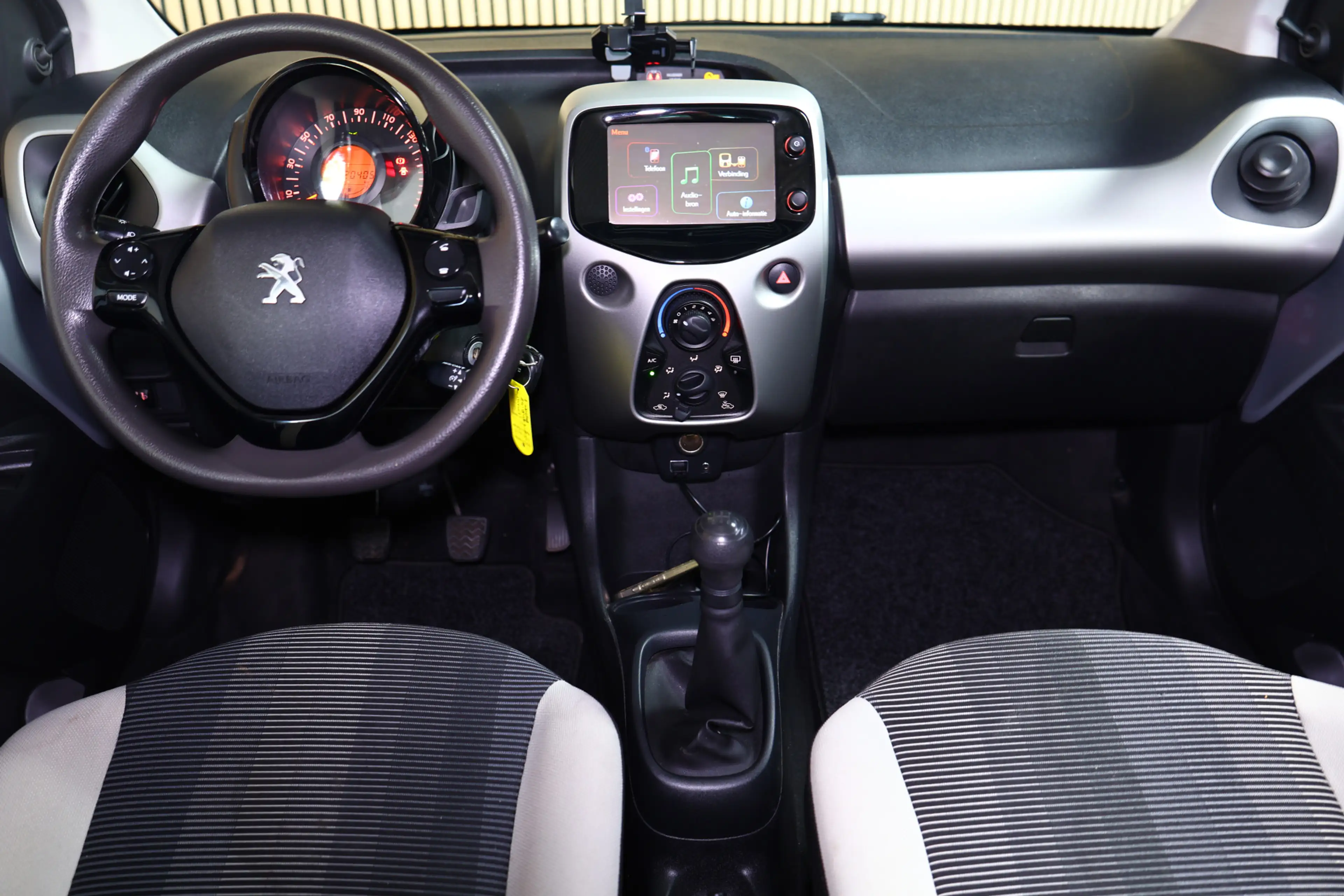 Peugeot 108 1.2 Puretech Allure CABRIOTOP AIRCO CARPLAY CAMERA — photo 2