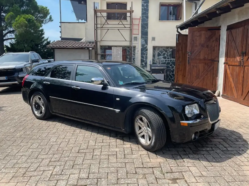 Chrysler 300C 2006 из Европы — купить под ключ