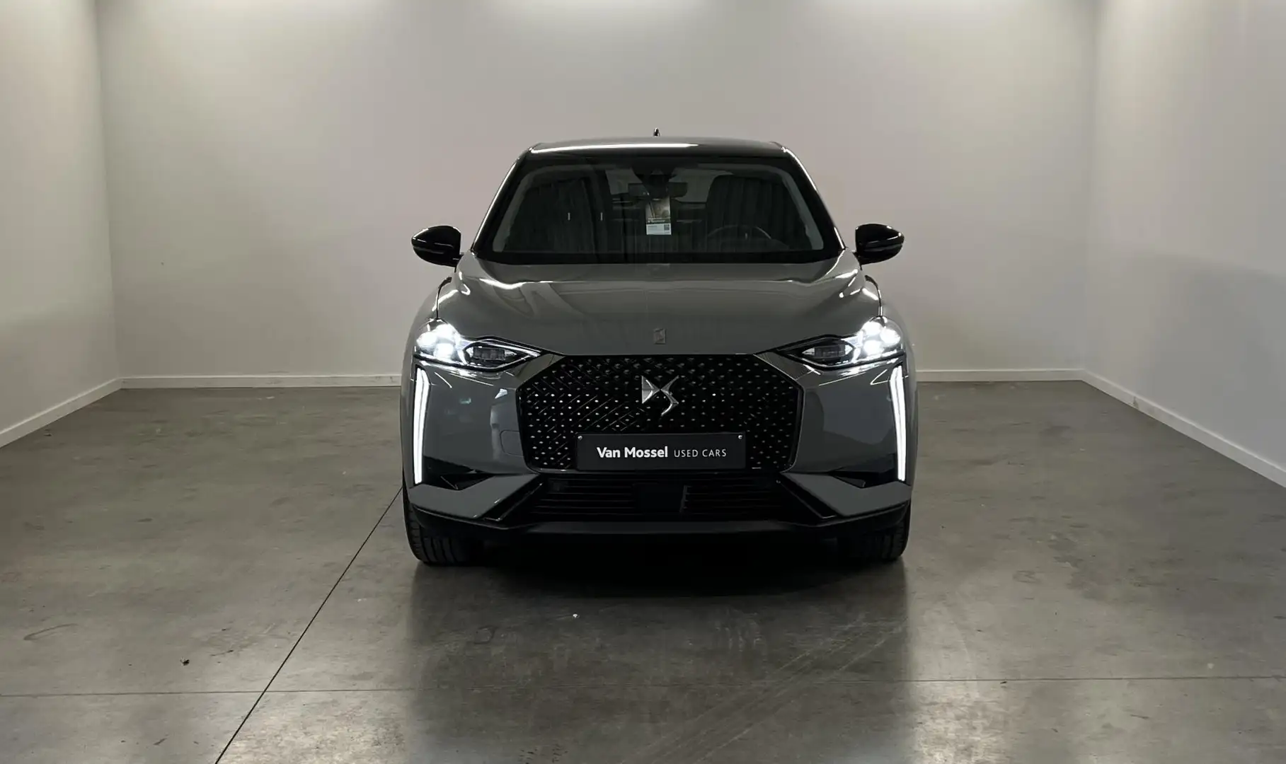 DS Automobiles DS 3 NEW OPERA E-TENSE siva - 2