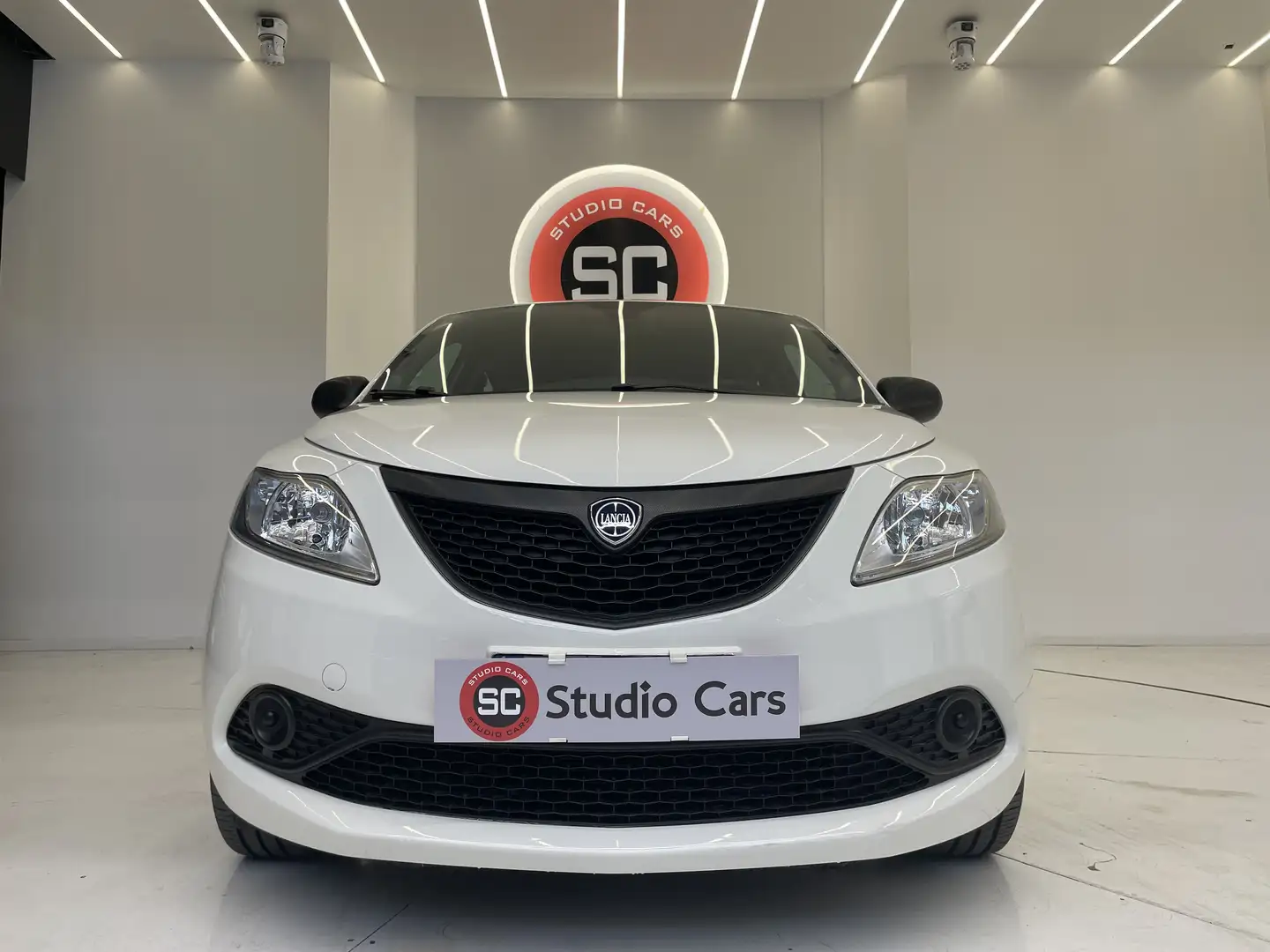 Lancia Ypsilon 1.0 firefly hybrid Silver Bianco - 1