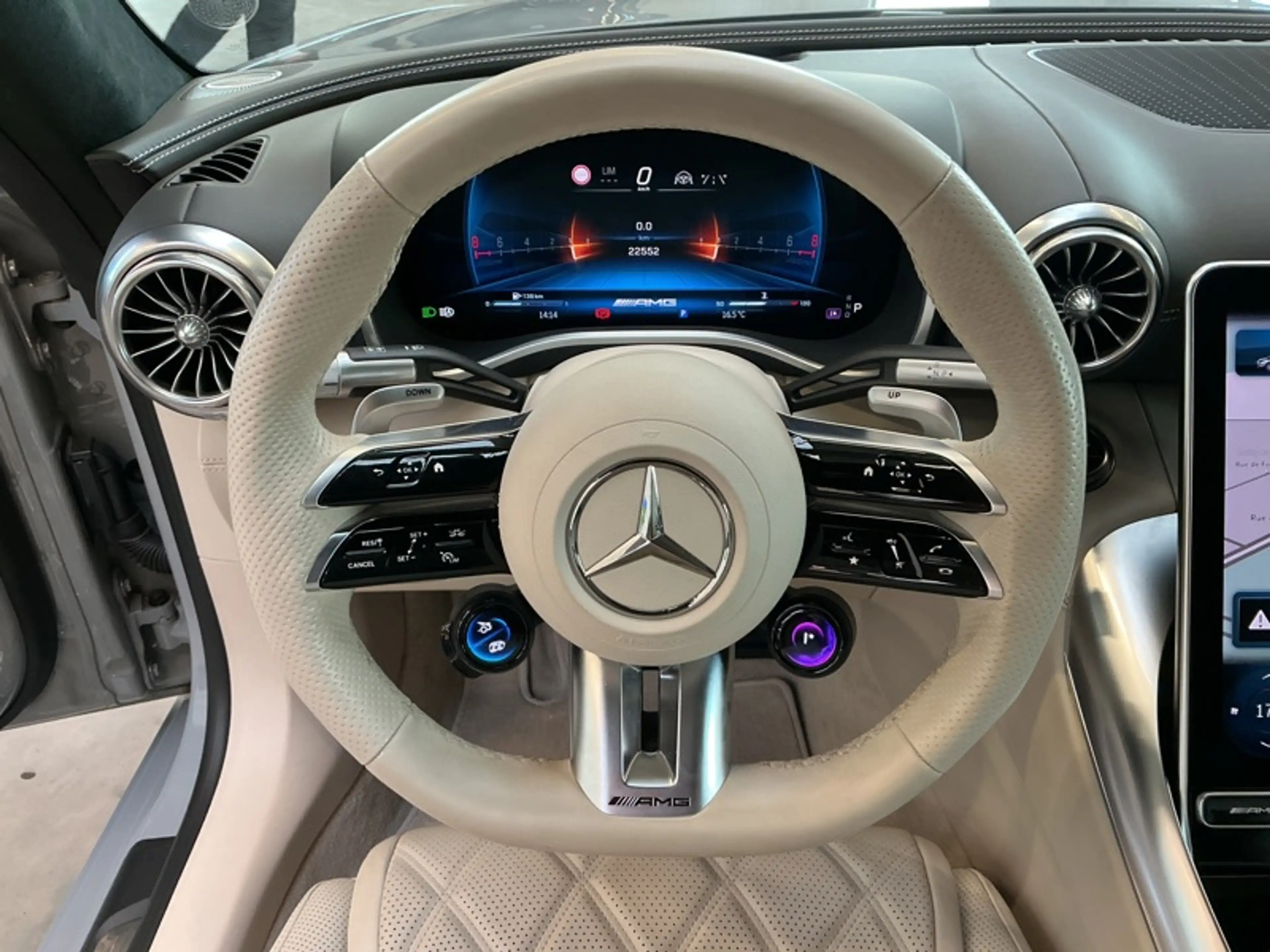 Mercedes-Benz SL 63 AMG 4MATIC+ — photo 3