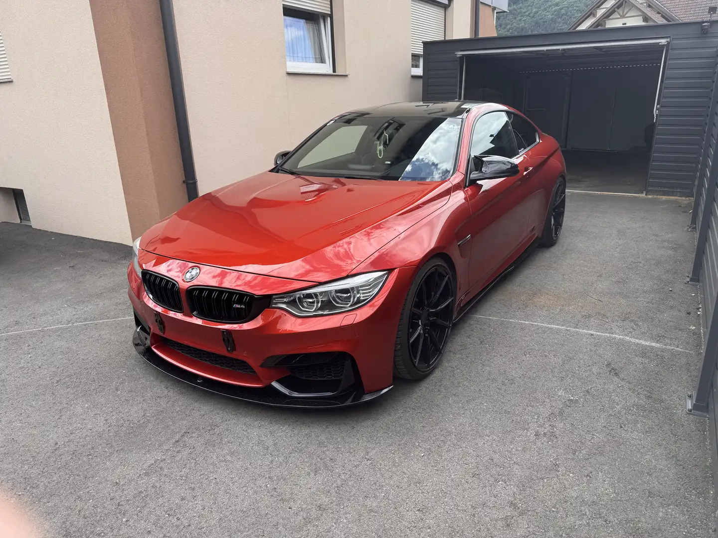 BMW M4 M-DKG Coupe Aut. - 1