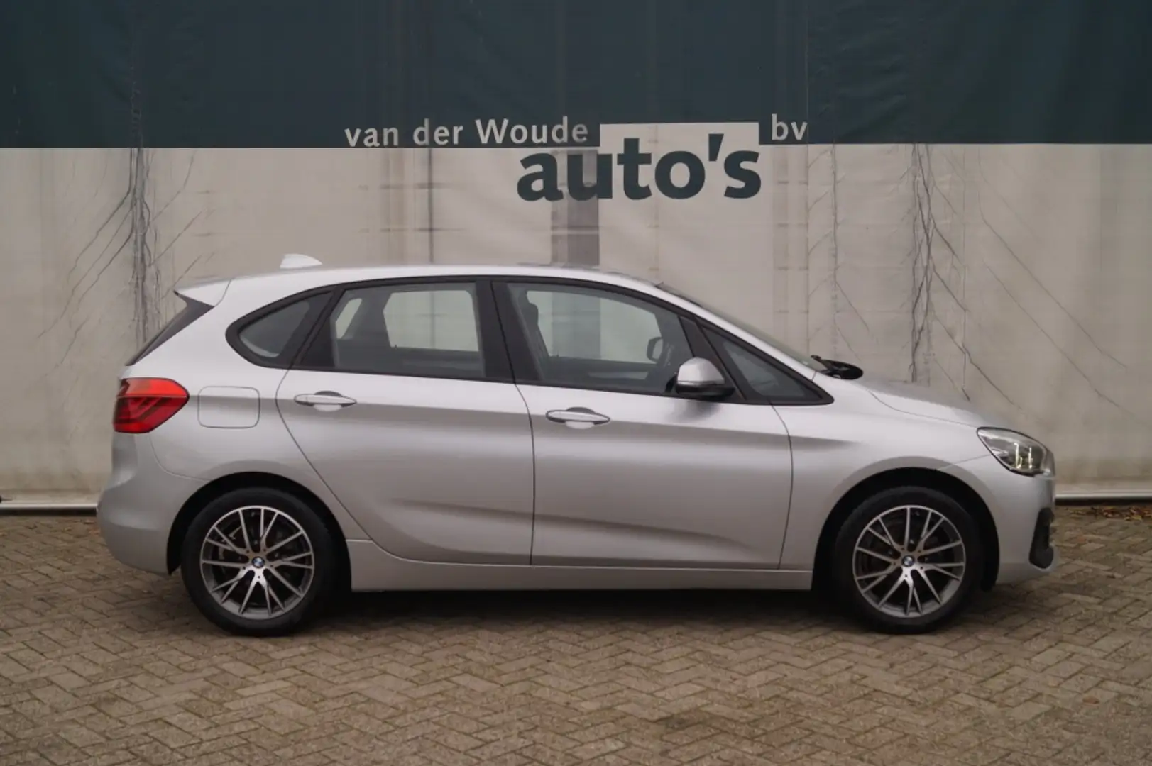 BMW 216 2-serie Active Tourer 216i Executive Edition -NAVI Grijs - 2