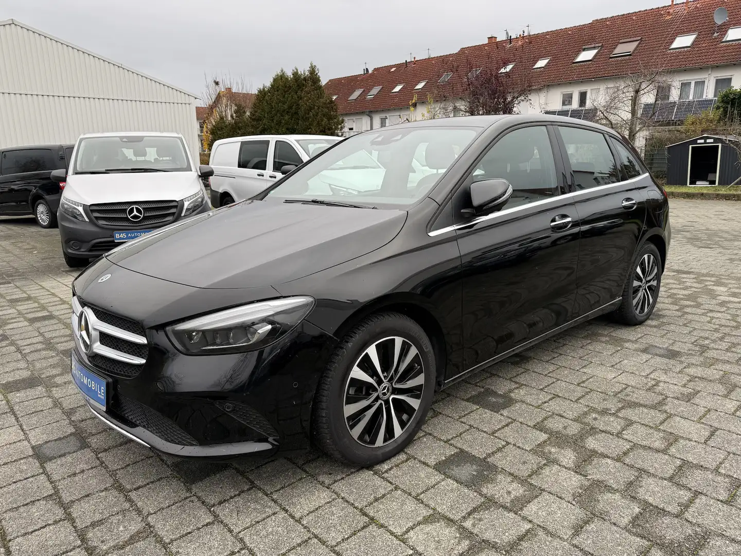 Mercedes-Benz B 250 e 8G STYLE MBUX LED SPUR 360°-Kamera AHK Schwarz - 2