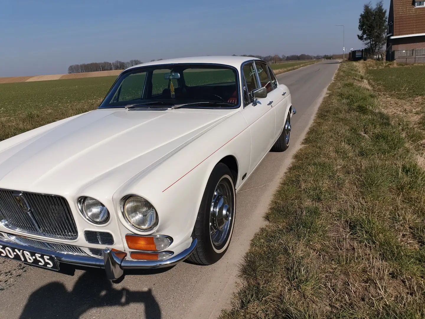 Jaguar XJ12 White - 1