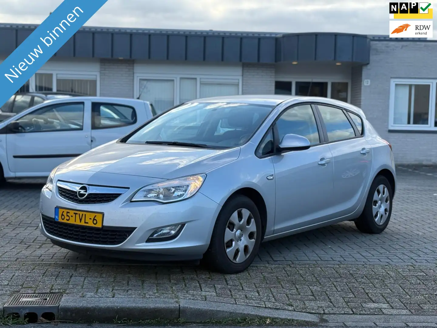 Opel Astra 1.4 140PK Turbo Automaat probleem! Grau - 1