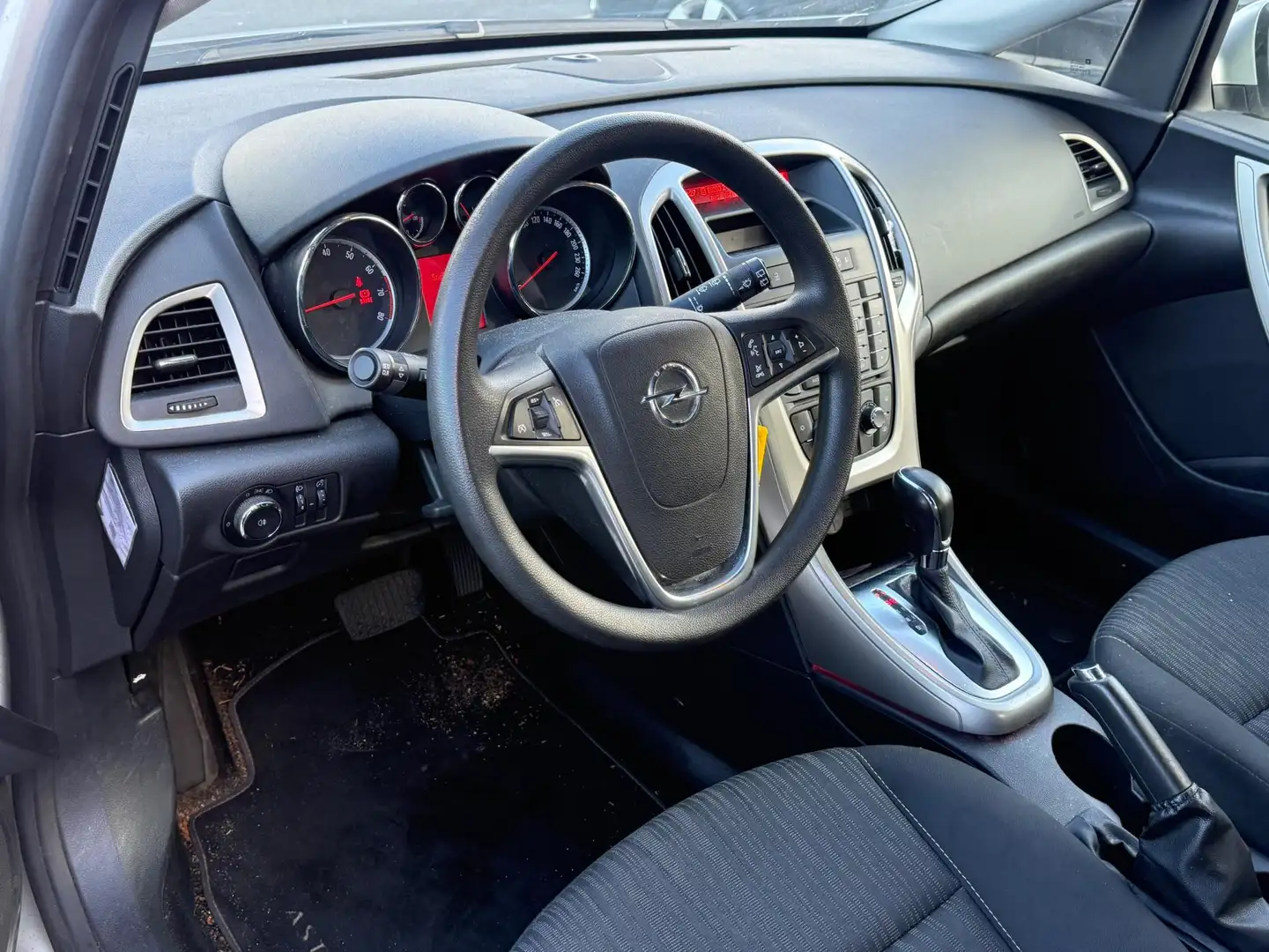 Opel Astra 1.4 140PK Turbo Automaat probleem! Grau - 2