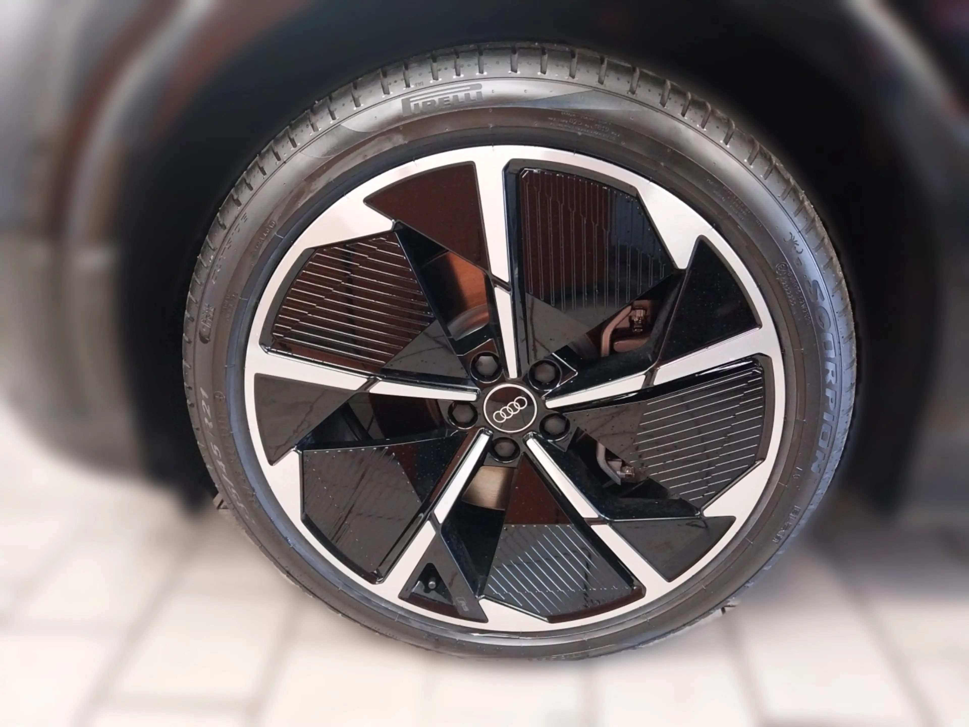 Audi Q4 e-tron Q4 55 e-tron Panoramadach*Anhängerkupplung*Head up — photo 6