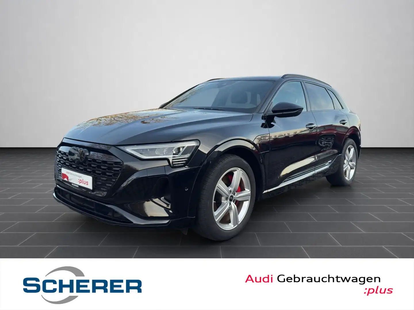 Audi Q8 e-tron 55 advanced quattro PANO AHK HUD B&O Schwarz - 1