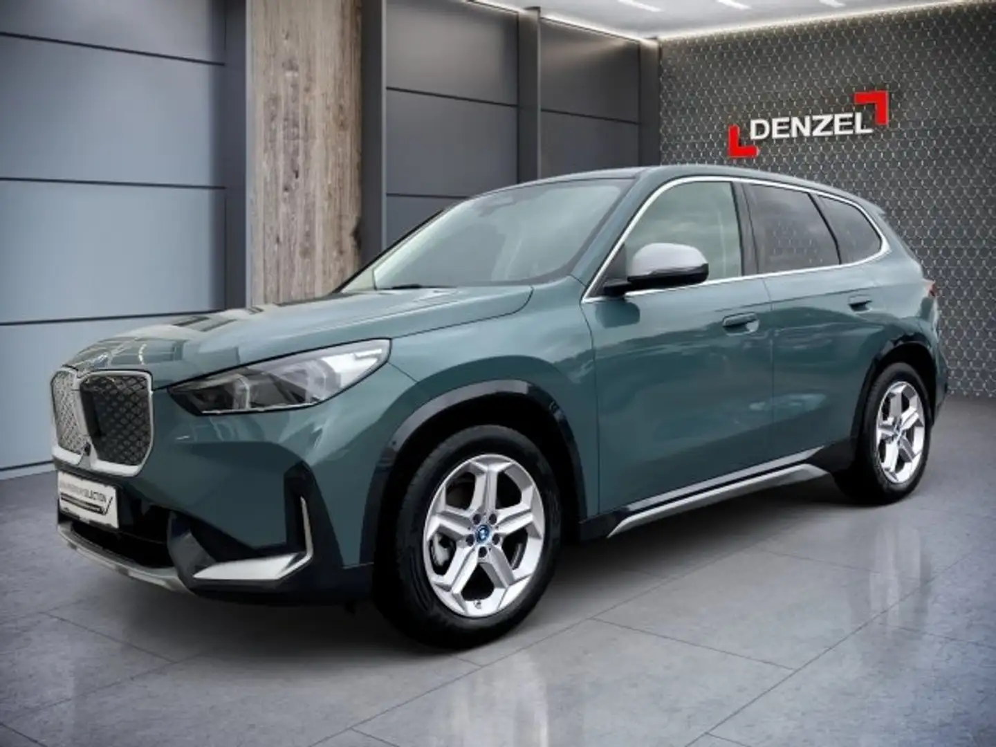 BMW iX1 eDrive20 U11 Grün - 1