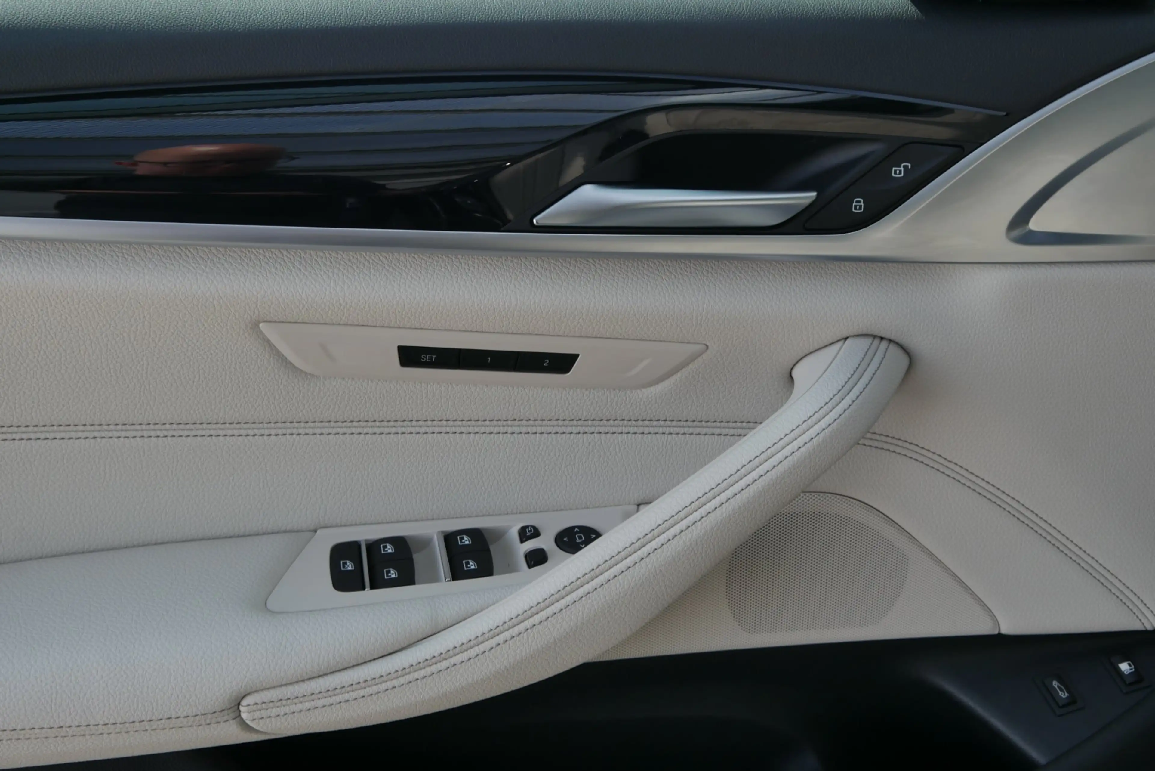 BMW 545 e xDrive *M-Paket/AHK/Komfortsitz/Head-Up/360°/Wärmepaket/DA-Prof./Adapt. LED/Lenkradhzg.* — photo 9