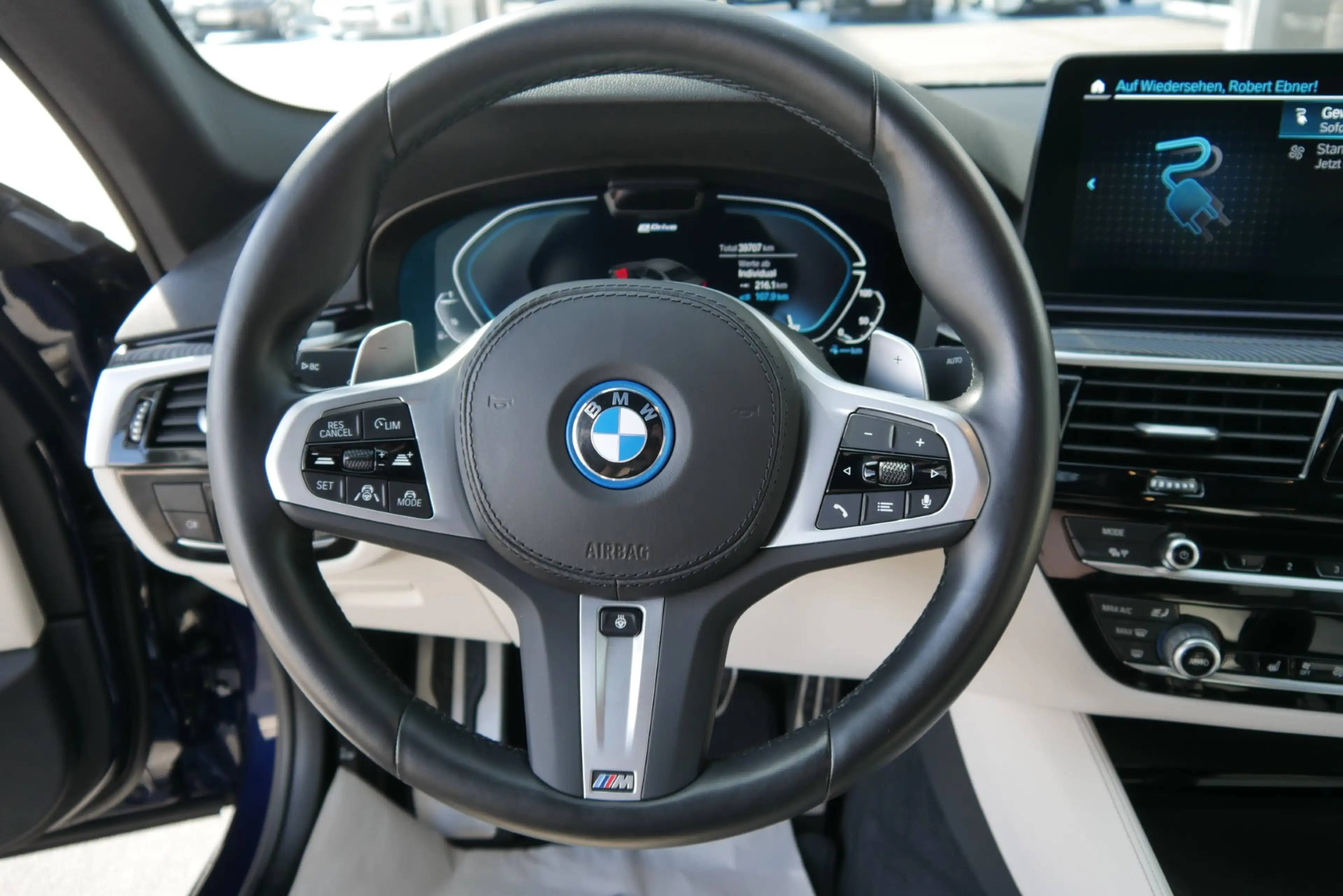BMW 545 e xDrive *M-Paket/AHK/Komfortsitz/Head-Up/360°/Wärmepaket/DA-Prof./Adapt. LED/Lenkradhzg.* — photo 14