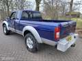 Nissan Pick Up 2.5 DTi 4X4 King Cab Airco Cruise APK 8-2026 Blau - thumbnail 3