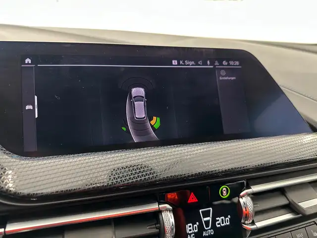 BMW 1 Series view 9