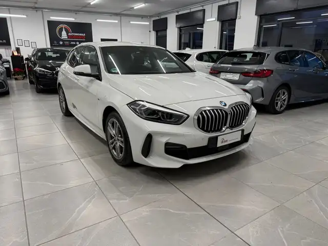 BMW 1 Series view 3