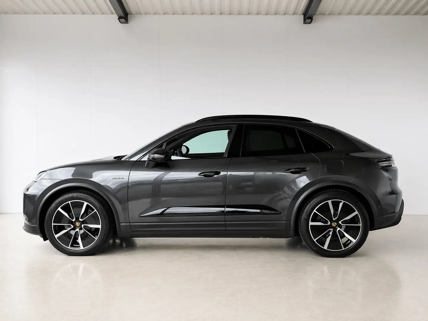 Porsche Macan 4 Grau - 2