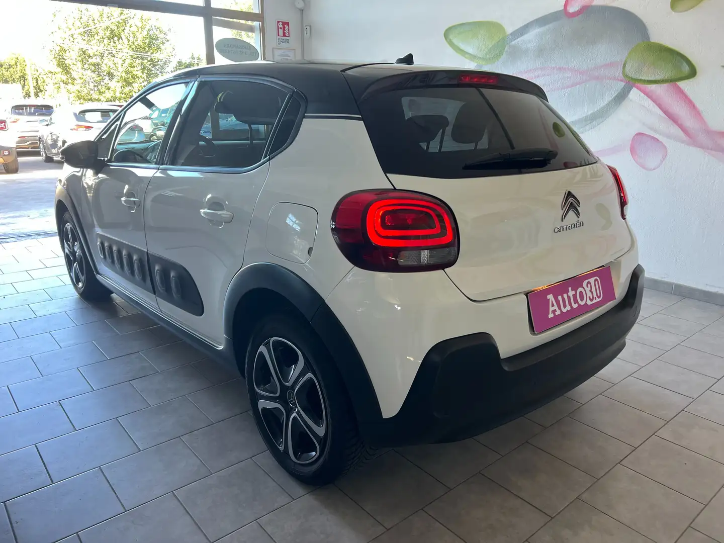 Citroen C3 C3 III 2017 1.2 puretech Shine s Bianco - 2
