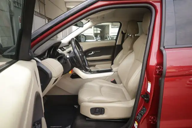 Land Rover Range Rover Evoque view 19