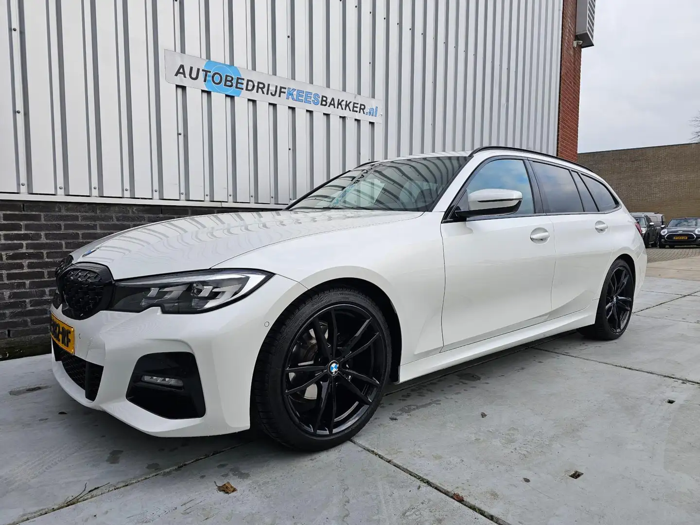 BMW 320 3-serie Touring 320i High Executive Edition | M Sp Wit - 2