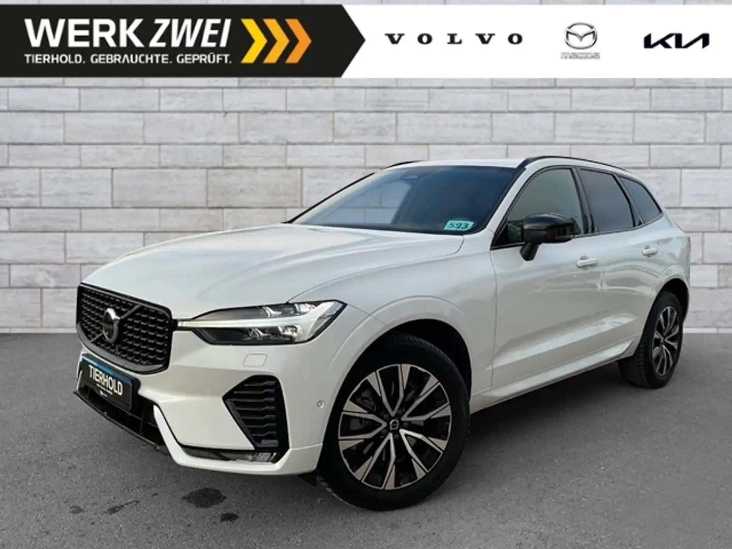 Volvo XC60 B4 Plus Dark 2WD ACC PANO 360° Allwetter Weiß - 1
