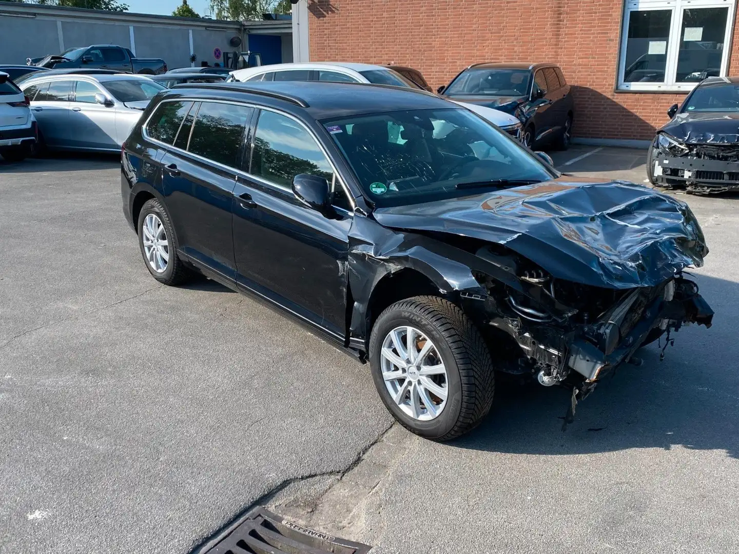 Volkswagen Passat Variant 2.0 TDi DSG Business Schwarz - 2