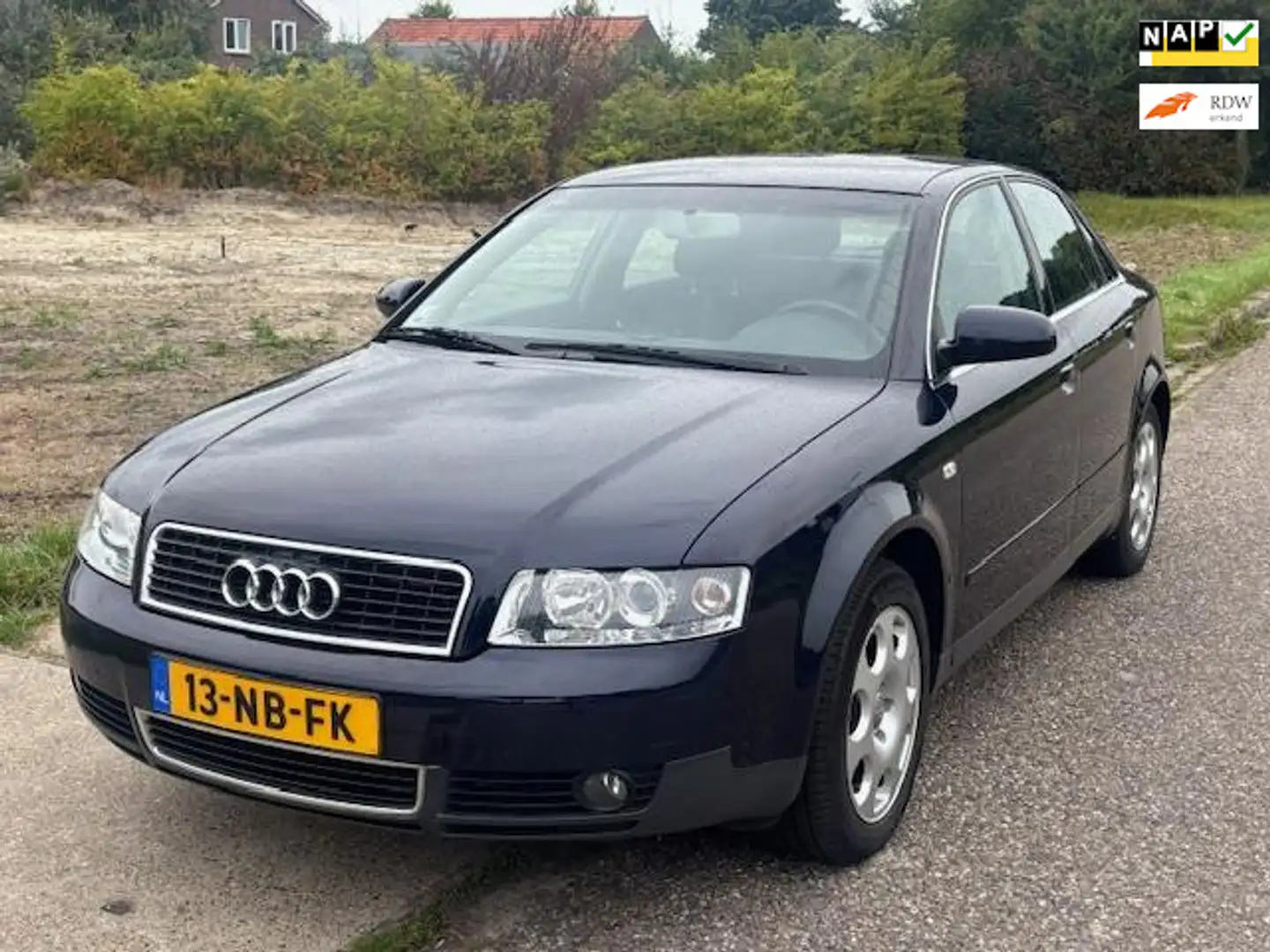 Audi A4 Limousine 2.4 Automaat ECC Audio/Bluetooth TCS EDS Bleu - 1