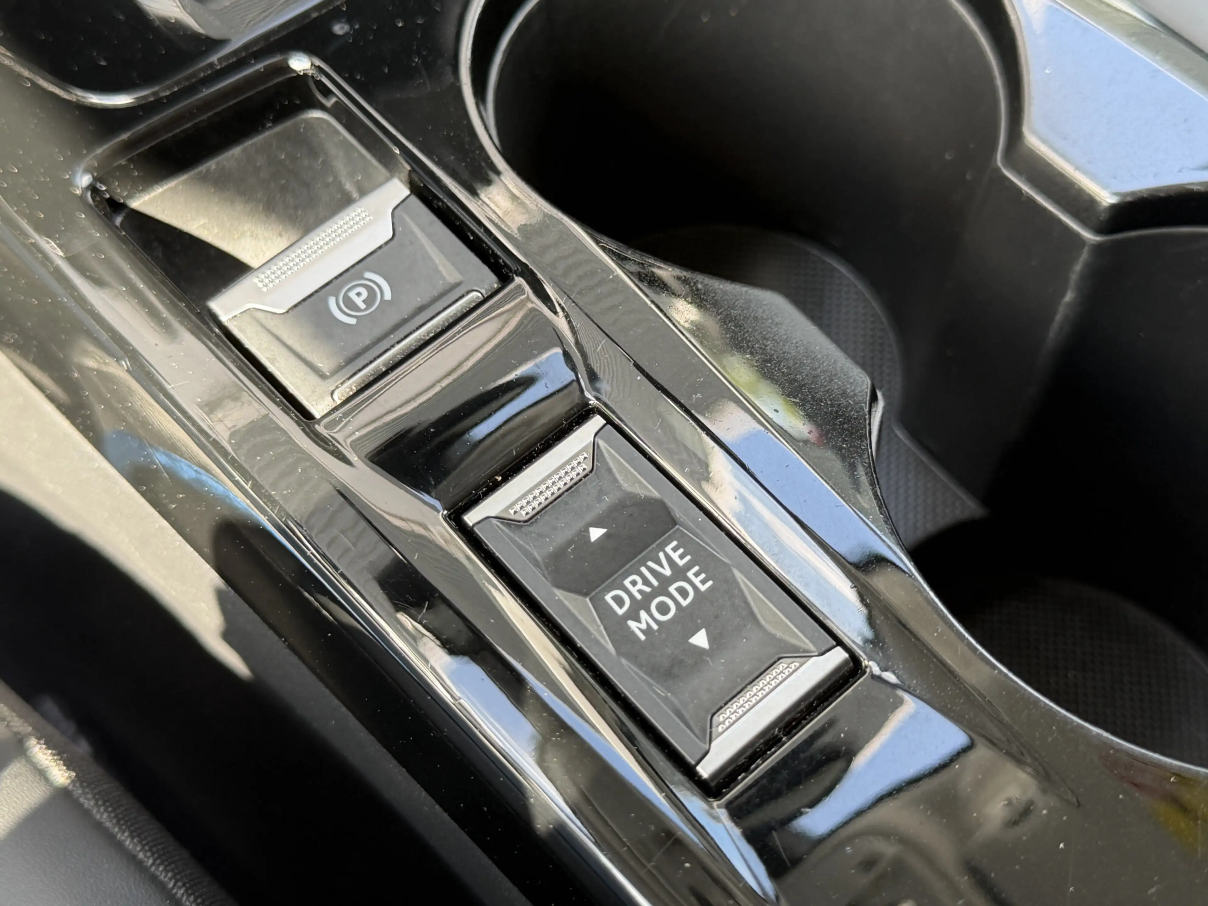 Peugeot e-2008 BWJ 10-2021 | EV 136PK Allure 50 kWh | CLIMA | CAR — photo 19
