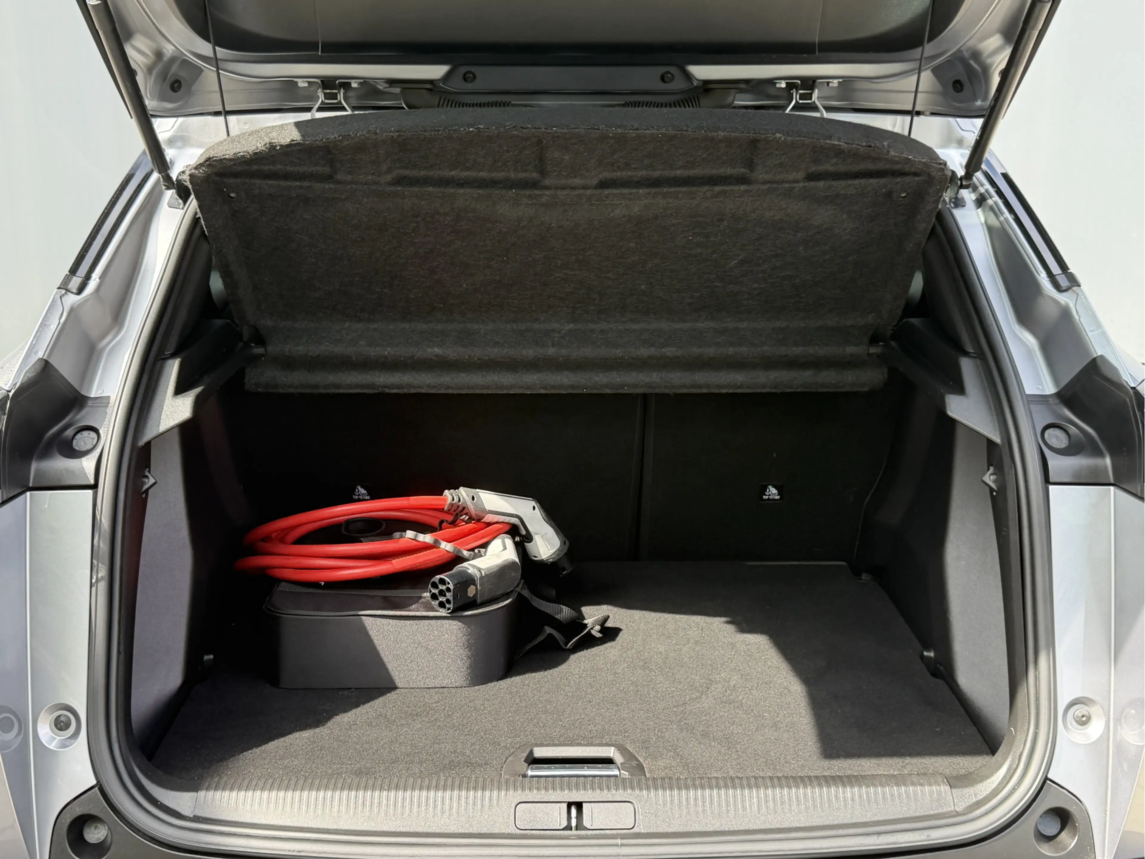 Peugeot e-2008 BWJ 10-2021 | EV 136PK Allure 50 kWh | CLIMA | CAR — photo 25
