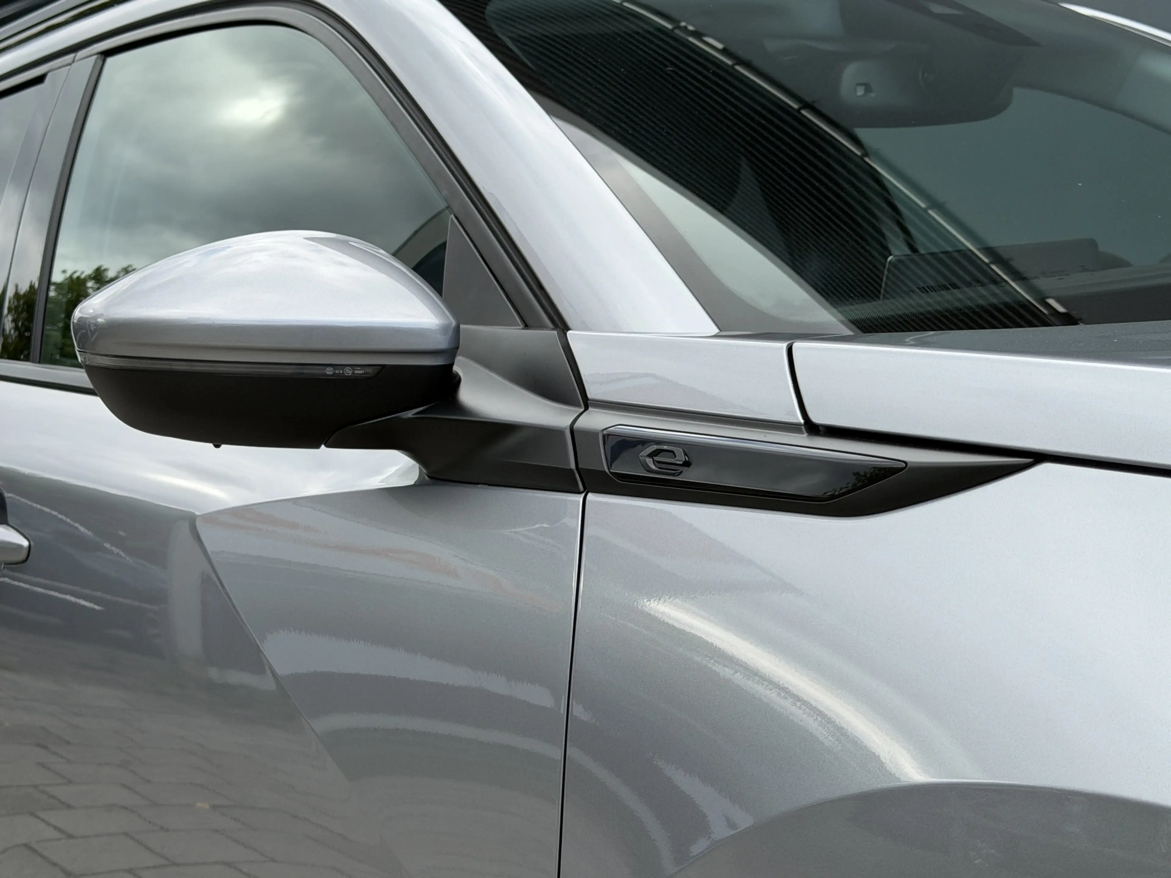 Peugeot e-2008 BWJ 10-2021 | EV 136PK Allure 50 kWh | CLIMA | CAR — photo 28