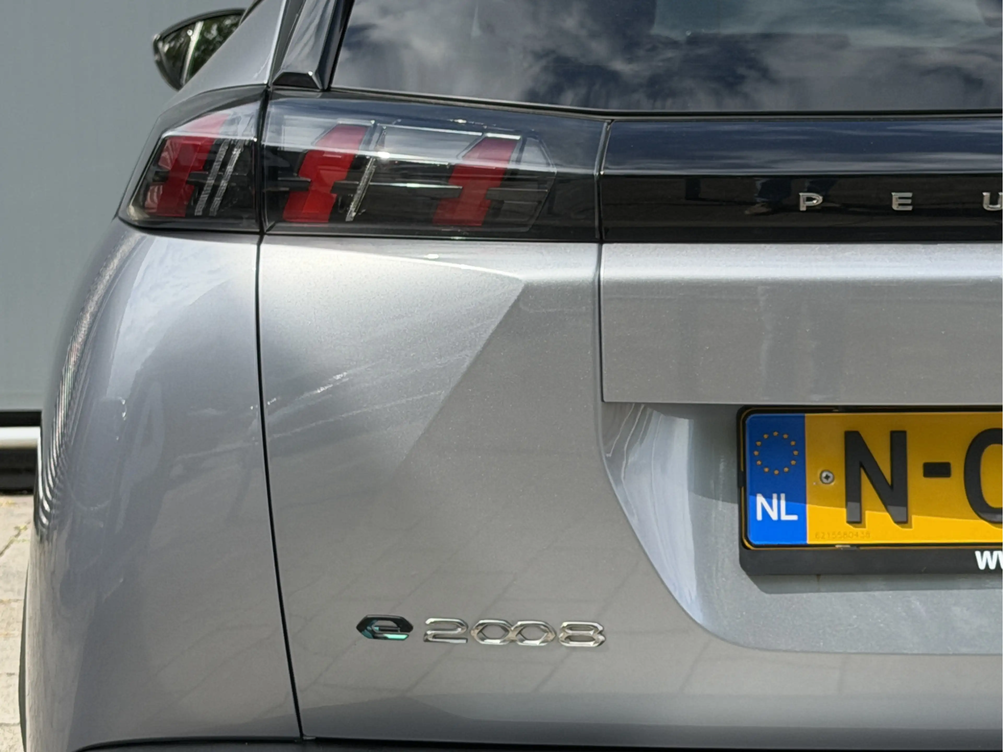 Peugeot e-2008 BWJ 10-2021 | EV 136PK Allure 50 kWh | CLIMA | CAR — photo 23