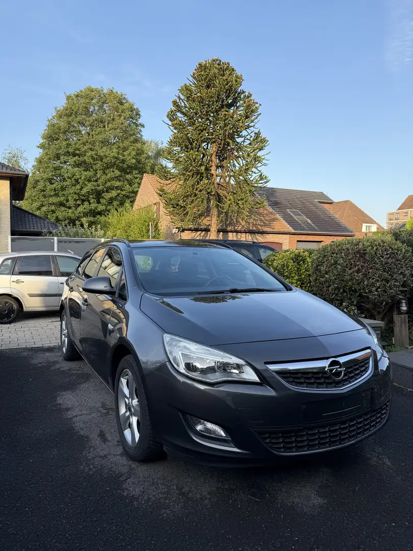 Opel Astra 1.7 CDTI DPF Sport - 1
