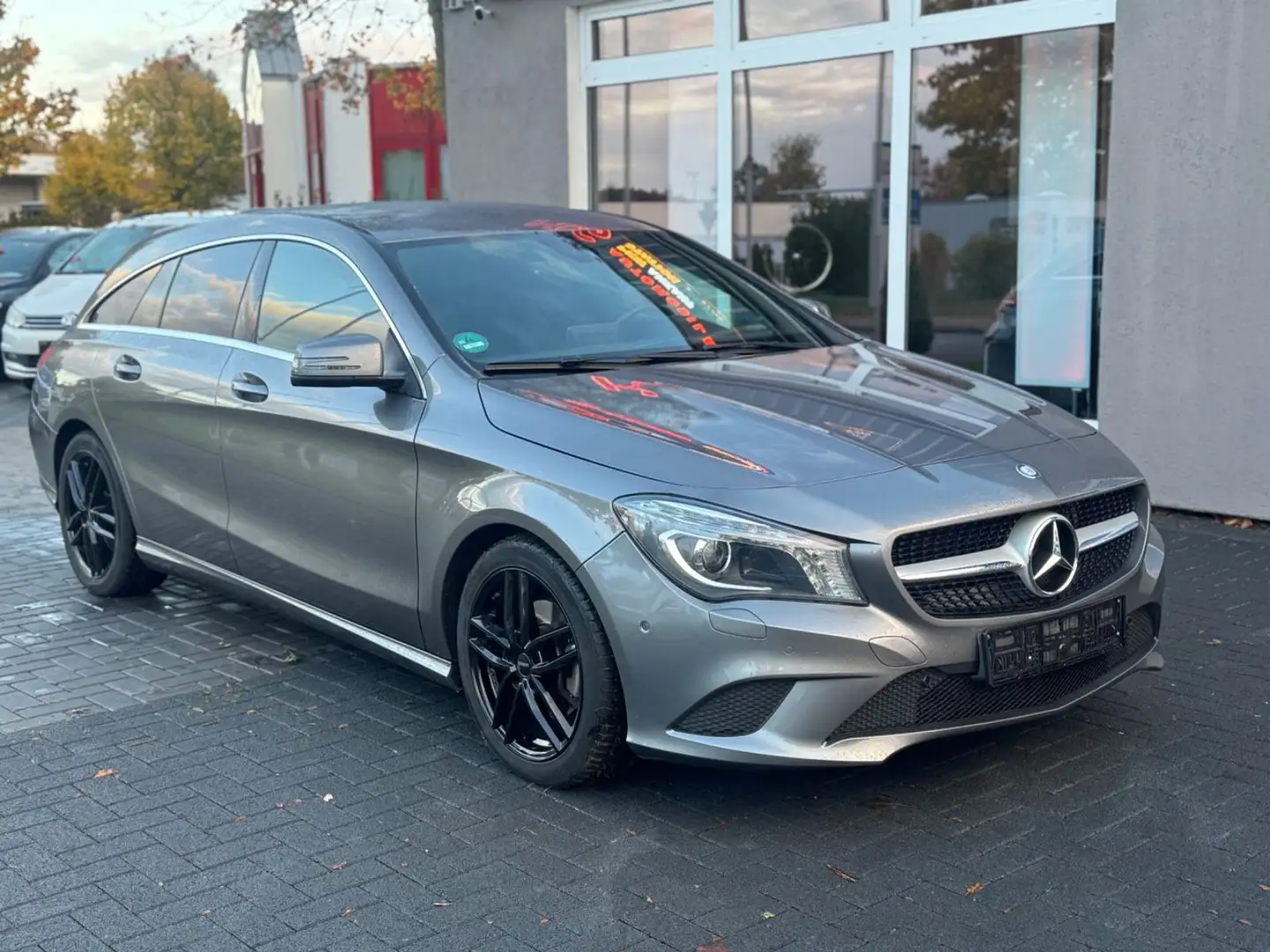 Mercedes-Benz CLA 200 CDI  Shooting Brake Grijs - 2