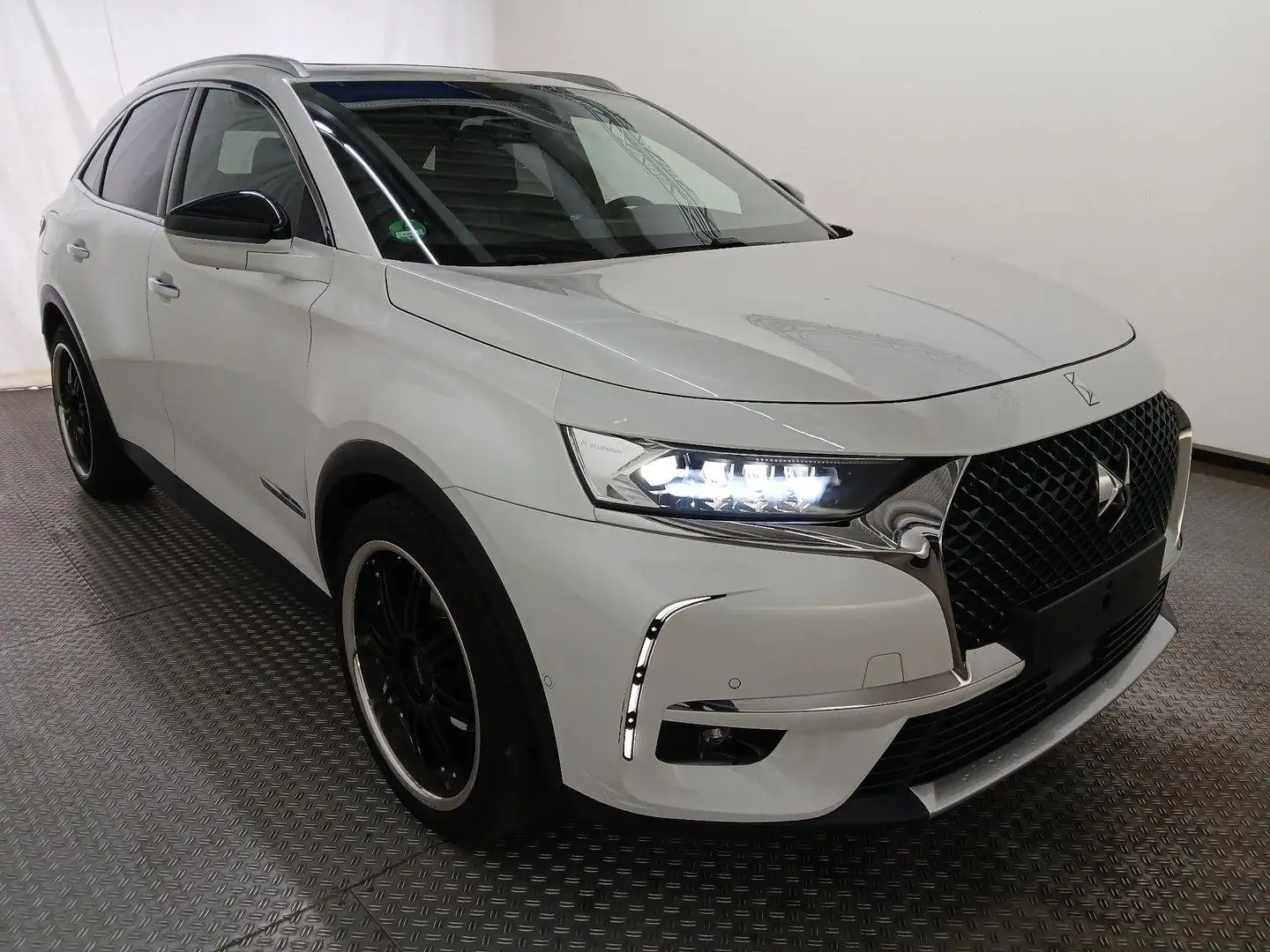 DS Automobiles DS 7 Crossback Be Chic 360° Pano LED Leder  AHK Weiß - 2