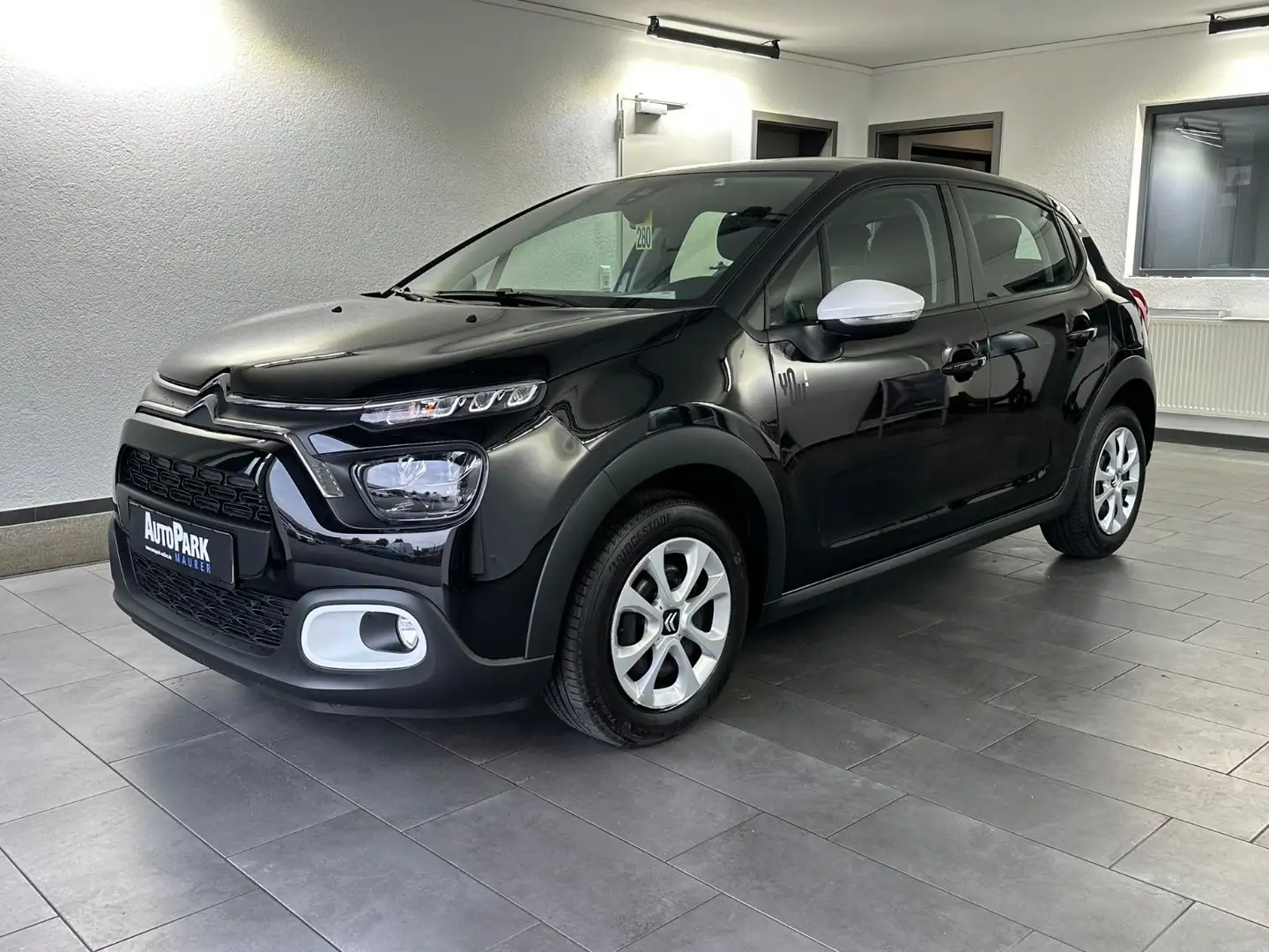 Citroen C3 PureTech 83 Stop&Start YOU! Zwart - 2