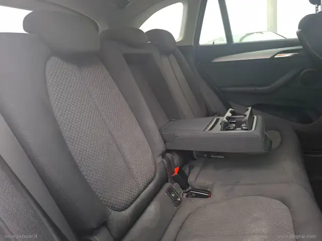 BMW X1 view 11