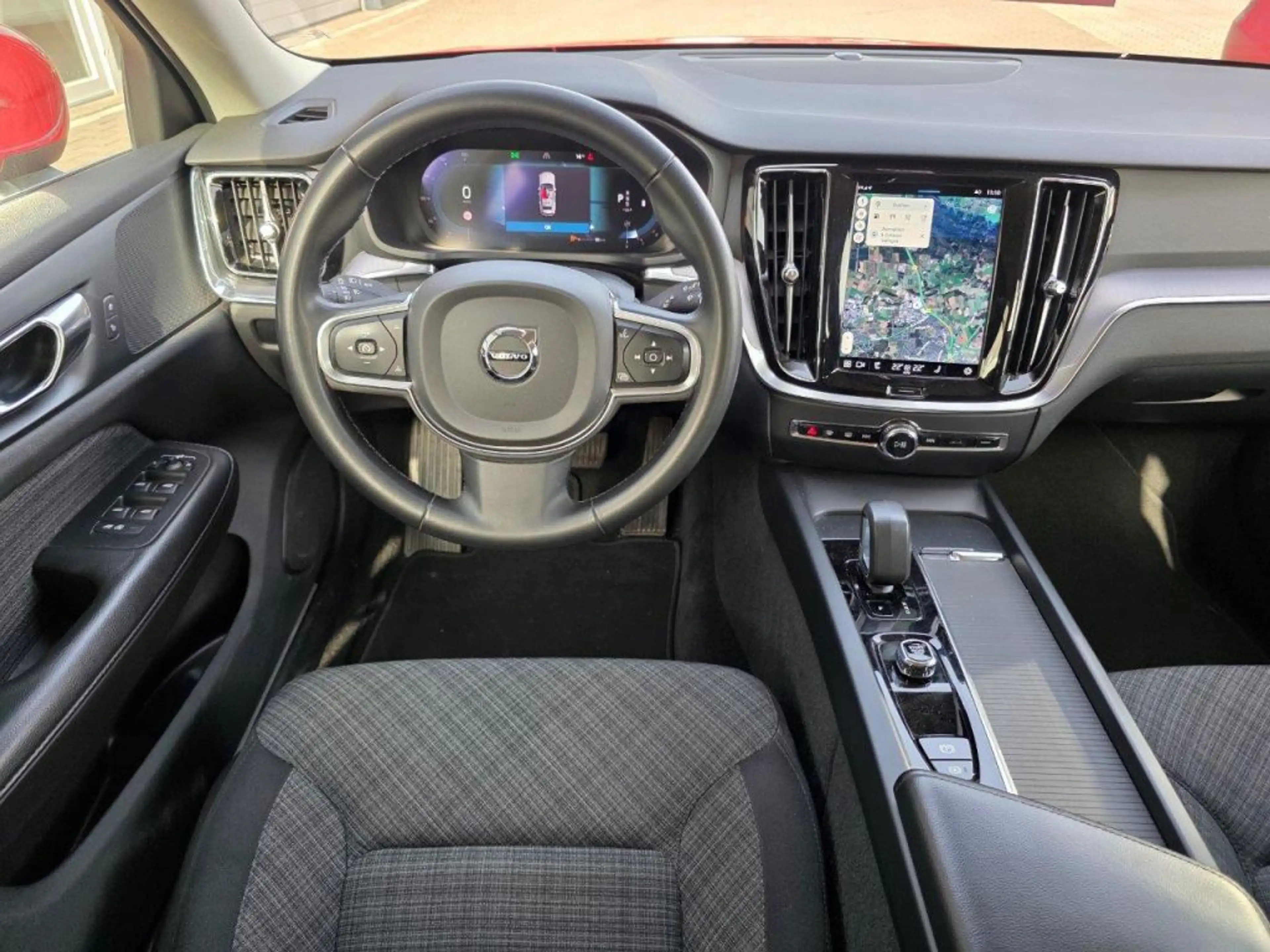 Volvo V60 B3 B DKG Core — photo 14