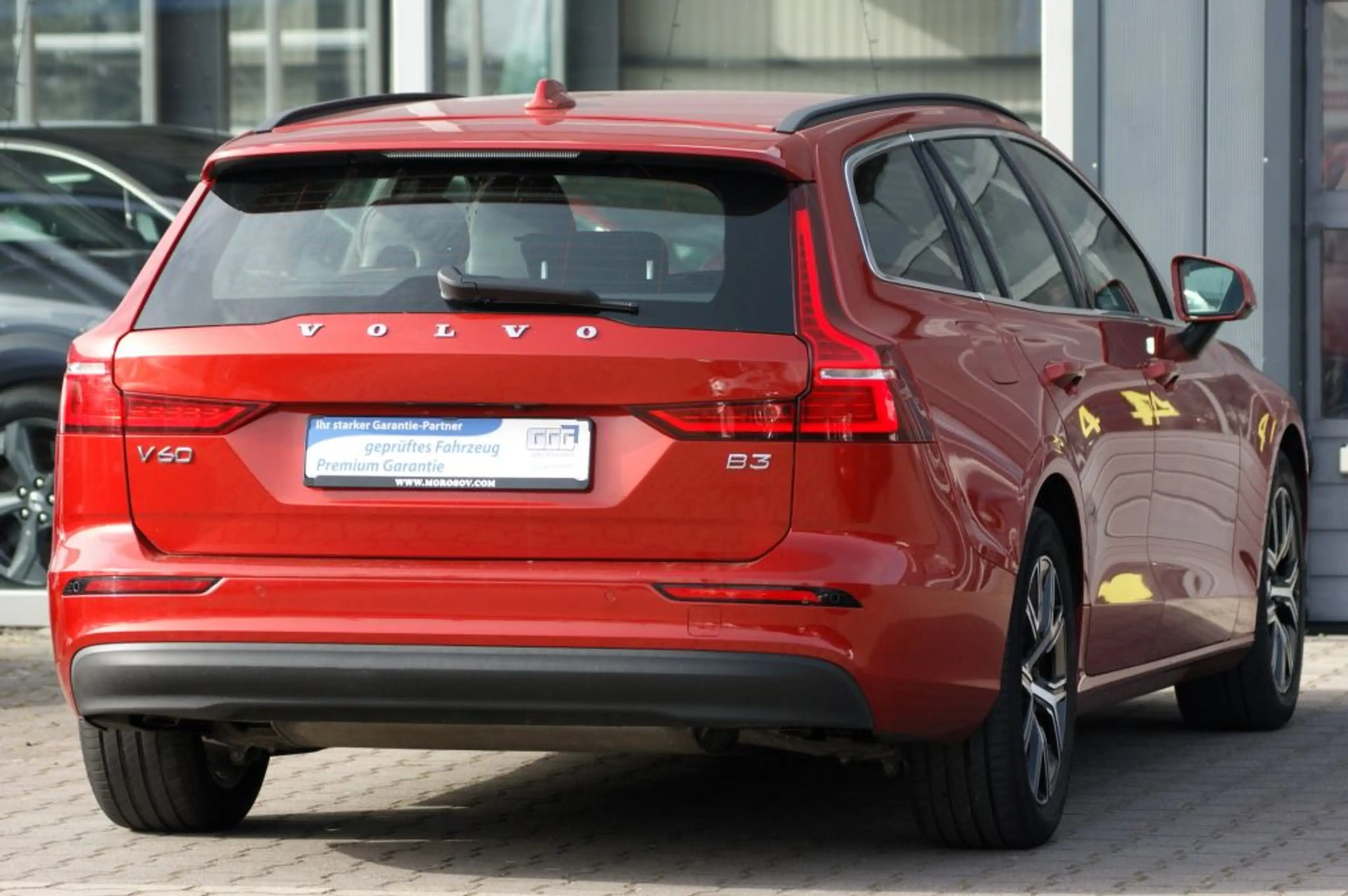 Volvo V60 B3 B DKG Core — photo 4