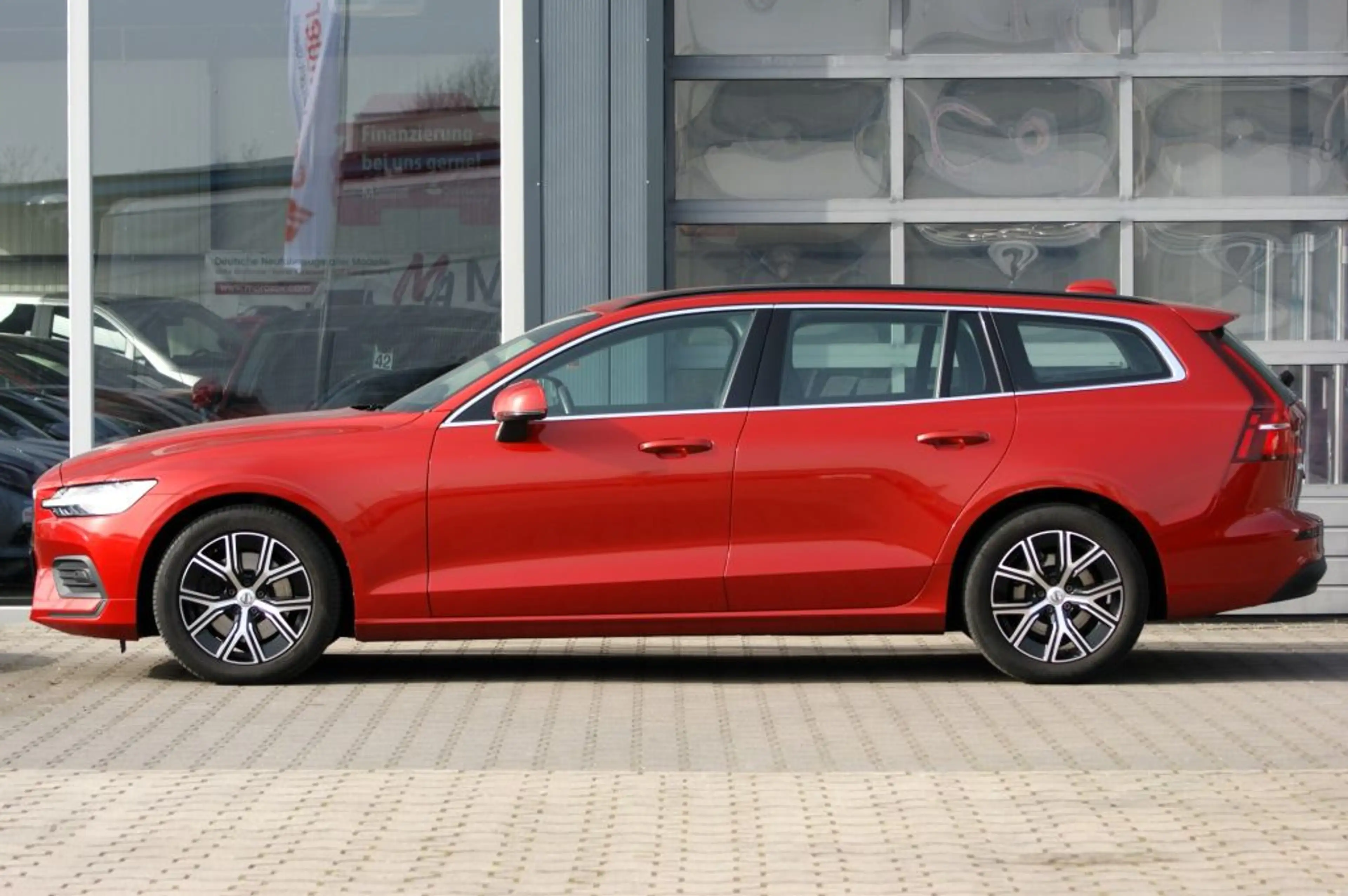Volvo V60 B3 B DKG Core — photo 7