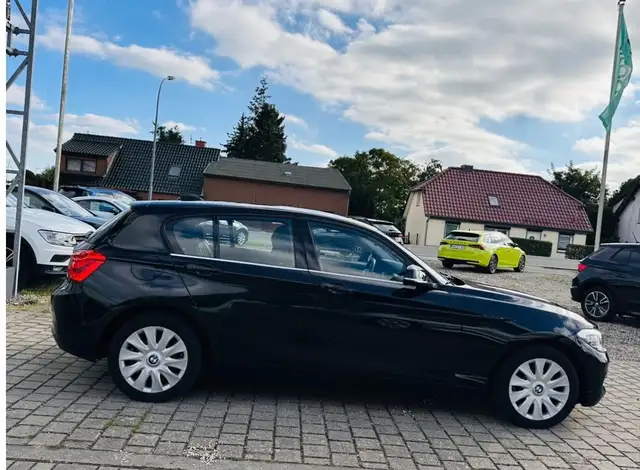 BMW 1 Series view 7