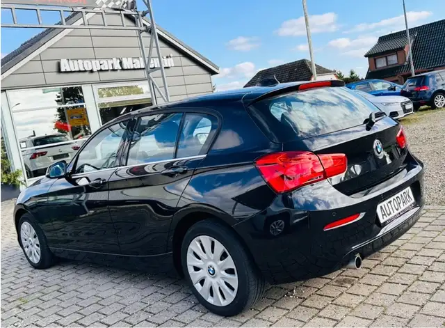 BMW 1 Series view 5